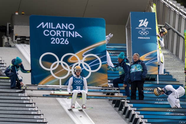 OLYMPICS - Winter Olympic Games, Olympische Spiele, Olympia, OS Milano Cortina 2026 VAL DI FIEMME,ITALY,10.FEB.26 - OLYMPICS, NORDIC SKIING, NORDIC COMBINED, Ski jumping, Skispringen, Ski, nordisch - Winter Olympic Games Milano Cortina 2026, normal hill, training . Image shows Thomas Rettenegger and Stefan Rettenegger (AUT).  GEPAxpictures xOliverxLerch