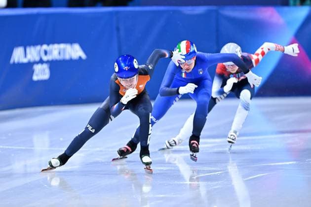 Dutch shorttrack skater Xandra Velzeboer pictured in action during the women s 500m heats of the Short Track Speed skating, Eisschnelllauf competition at the Milano Cortina 2026 Olympic Winter games, Winterspiele,Spiele, Summer games on Tuesday 10 February 2026 in Milan, Italy. The XXV Winter Olympics take place from 6 to 22 February 2026 in Italy. JASPERxJACOBS  x162342799x