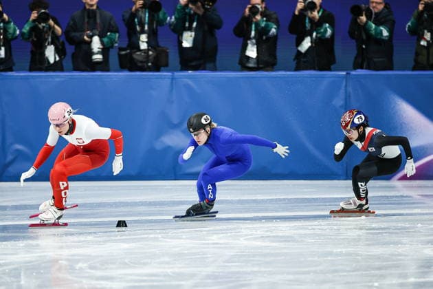ITALY, MILAN - FEBRUARY 10, 2026: Natalia Maliszewska of Poland, AIN athlet Alyona Krylova from Russia, and Soyeon Lee (L-R) of Korea Republic compete in the women s short track Speed skating, Eisschnelllauf 500 metres heat during the 2026 Winter Olympic Games, Olympische Spiele, Olympia, OS at the Milano Ice Skating Arena 2026 Winter Olympics: Women S 500m Short Track Speed Skating Event  - ZUMAt113 20260210_zaa_t113_137 Copyright: xMikhailxTereshchenkox