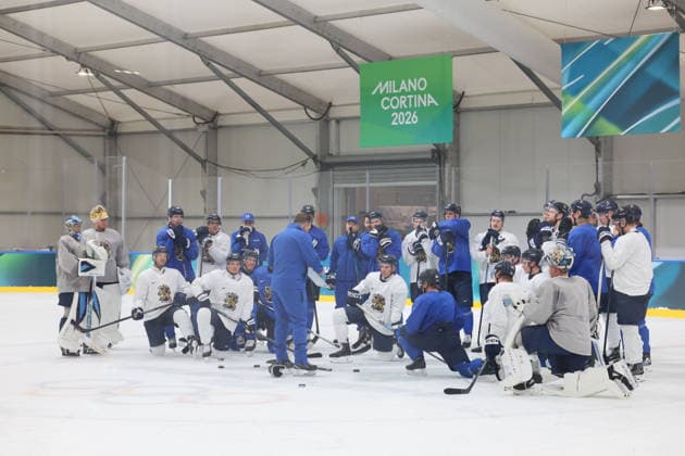 February 10, 2026, Milan, Lombardy, Italy: Coach PENNANEN Antti of Team Finland during menÃ¢â‚¬â ¢s Ice hockey, Eishockey practice during the Milano Cortina 2026 Olympic Winter games, Winterspiele,Spiele, Summer games at Milano Santagiulia Ice Hockey Arena. Olympics 2026: Milano Cortina: Ice Hockey  - ZUMAm117 20260210_oly_m117_007 Copyright: xDavidxMcIntyrex