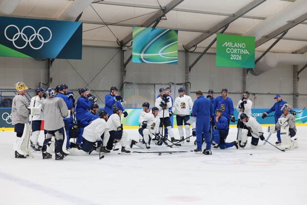 February 10, 2026, Milan, Lombardy, Italy: Coach PENNANEN Antti of Team Finland during menÃ¢â‚¬â ¢s Ice hockey, Eishockey practice during the Milano Cortina 2026 Olympic Winter games, Winterspiele,Spiele, Summer games at Milano Santagiulia Ice Hockey Arena. Olympics 2026: Milano Cortina: Ice Hockey  - ZUMAm117 20260210_oly_m117_009 Copyright: xDavidxMcIntyrex