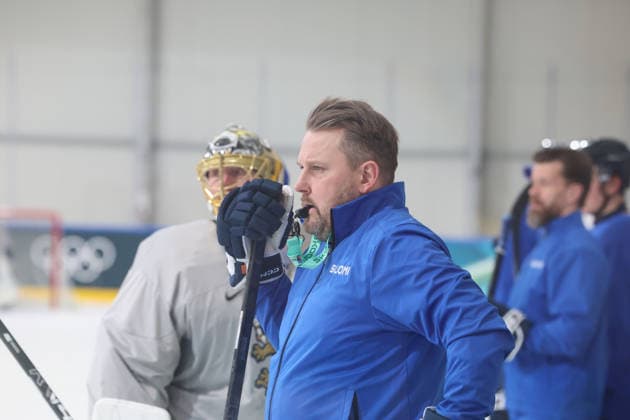 February 10, 2026, Milan, Lombardy, Italy: Coach PENNANEN Antti of Team Finland during menÃ¢â‚¬â ¢s Ice hockey, Eishockey practice during the Milano Cortina 2026 Olympic Winter games, Winterspiele,Spiele, Summer games at Milano Santagiulia Ice Hockey Arena. Olympics 2026: Milano Cortina: Ice Hockey  - ZUMAm117 20260210_oly_m117_011 Copyright: xDavidxMcIntyrex