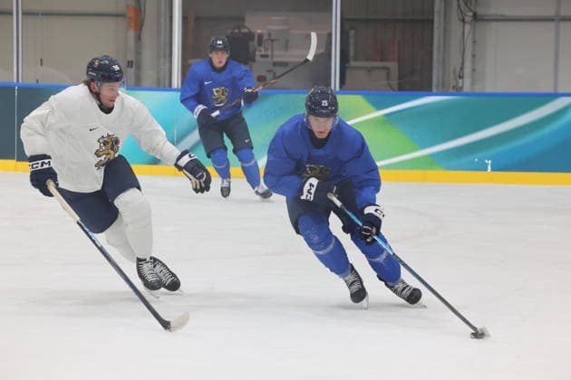 February 10, 2026, Milan, Lombardy, Italy: LUNDELL Anton of Team Finland during menÃ¢â‚¬â ¢s Ice hockey, Eishockey practice during the Milano Cortina 2026 Olympic Winter games, Winterspiele,Spiele, Summer games at Milano Santagiulia Ice Hockey Arena. Olympics 2026: Milano Cortina: Ice Hockey  - ZUMAm117 20260210_oly_m117_016 Copyright: xDavidxMcIntyrex