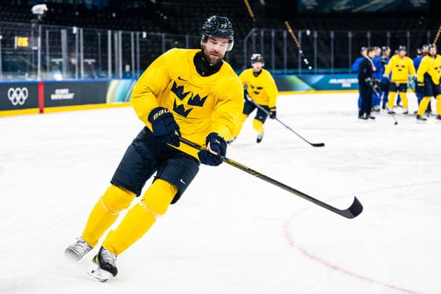 260210 Victor Hedman of Sweden at an Ice hockey, Eishockey practice session during day 4 of the 2026 Winter Olympics on February 10, 2026 in Milan. Photo: Carl Sandin BILDBYRAN kod CS CS0866 ishockey ice hockey Olympic Games, Olympische Spiele, Olympia, OS olympics winter olympics os ol olympiska spel vinter-os olympiske leker milano cortina 2026 milan cortina 2026 milano cortina 2026 olympic games milano cortina 2026 winter olympic games milano cortina-os milano cortina-ol vinter-ol 4 bbeng sverige sweden *** 260210 Victor Hedman of Sweden at an ice hockey practice session during day 4 of the 2026 Winter Olympics on February 10, 2026 in Milan Photo Carl Sandin BILDBYRAN code CS CS0866 ice hockey ice hockey olympic games olympics winter olympics os ol olympiska spel vinter os olympiske leker milano cortina 2026 milan cortina 2026 milano cortina 2026 olympic games milano cortina 2026 winter olympic games milano cortina os milano cortina ol vinter ol 4 bbeng sverige sweden  Copyright: CARLxSANDIN BB260210CS006