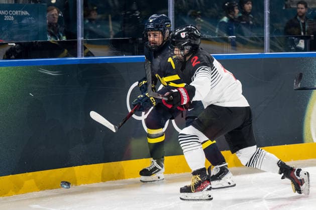 260210 Sofie Lundin of Sweden and Shiori Koike of Japan in the women s Ice hockey, Eishockey game between Japan and Sweden during day 4 of the 2026 Winter Olympics on February 10, 2026 in Milan. Photo: Emma Wallskog BILDBYRAN kod EW EW0626 ishockey ice hockey Olympic Games, Olympische Spiele, Olympia, OS olympics winter olympics os ol olympiska spel vinter-os olympiske leker milano cortina 2026 milan cortina 2026 milano cortina 2026 olympic games milano cortina 2026 winter olympic games milano cortina-os milano cortina-ol vinter-ol 4 bbeng sweden sverige dam japan *** 260210 Sofie Lundin of Sweden and Shiori Koike of Japan in the women s ice hockey game between Japan and Sweden during day 4 of the 2026 Winter Olympics on February 10, 2026 in Milan Photo Emma Wallskog BILDBYRAN kod EW EW0626 ishockey ice hockey olympic games olympics winter olympics os ol olympiska spel vinter os olympiske leker milano cortina 2026 milan cortina 2026 milano cortina 2026 olympic games milano cortina 2026 winter olympic games milano cortina os milano cortina ol vinter ol 4 bbeng sweden sverige dam japan  Copyright: EMMAxWALLSKOG BB260210EW014