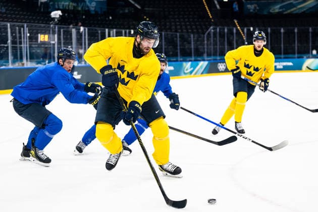 260210 Victor Hedman of Sweden at an Ice hockey, Eishockey practice session during day 4 of the 2026 Winter Olympics on February 10, 2026 in Milan. Photo: Carl Sandin BILDBYRAN kod CS CS0866 ishockey ice hockey Olympic Games, Olympische Spiele, Olympia, OS olympics winter olympics os ol olympiska spel vinter-os olympiske leker milano cortina 2026 milan cortina 2026 milano cortina 2026 olympic games milano cortina 2026 winter olympic games milano cortina-os milano cortina-ol vinter-ol 4 bbeng sverige sweden *** 260210 Victor Hedman of Sweden at an ice hockey practice session during day 4 of the 2026 Winter Olympics on February 10, 2026 in Milan Photo Carl Sandin BILDBYRAN code CS CS0866 ice hockey ice hockey olympic games olympics winter olympics os ol olympiska spel vinter os olympiske leker milano cortina 2026 milan cortina 2026 milano cortina 2026 olympic games milano cortina 2026 winter olympic games milano cortina os milano cortina ol vinter ol 4 bbeng sverige sweden  Copyright: CARLxSANDIN BB260210CS012