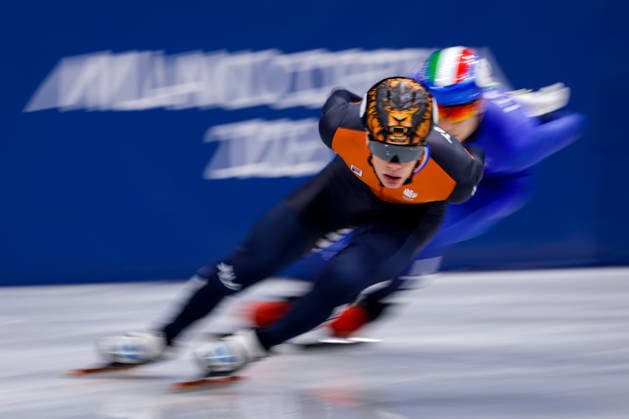 2026-02-10 Short Track Speed skating, Eisschnelllauf - Milano Cortina 2026 Winter Olympics - Day 4 MILAN, ITALY - FEBRUARY 10: A slow shutter speed photograph shows Jens van t Wout of the Netherlands competing in the Mixed Team Relay during Day 4 of Short Track Speed Skating - Milano Cortina 2026 Winter Olympics at Milano Ice Skating Arena on February 10, 2026 in Milan, Italy. (Photo by Joris Verwijst BSR Agency) Milan Italy Content not available for redistribution in The Netherlands directly or indirectly through any third parties. Copyright: xBSRxAgencyx