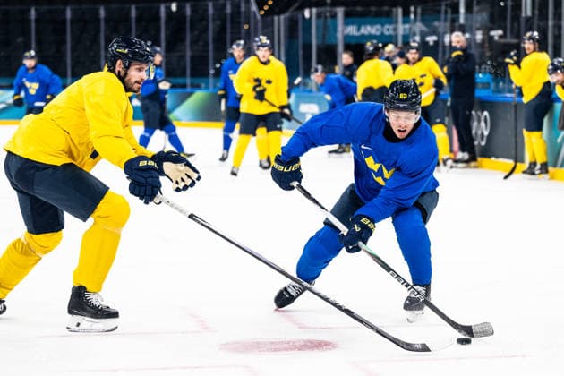 260210 Jesper Bratt of Sweden at an Ice hockey, Eishockey practice session during day 4 of the 2026 Winter Olympics on February 10, 2026 in Milan. Photo: Carl Sandin BILDBYRAN kod CS CS0866 ishockey ice hockey Olympic Games, Olympische Spiele, Olympia, OS olympics winter olympics os ol olympiska spel vinter-os olympiske leker milano cortina 2026 milan cortina 2026 milano cortina 2026 olympic games milano cortina 2026 winter olympic games milano cortina-os milano cortina-ol vinter-ol 4 bbeng sverige sweden *** 260210 Jesper Bratt of Sweden at an ice hockey practice session during day 4 of the 2026 Winter Olympics on February 10, 2026 in Milan Photo Carl Sandin BILDBYRAN code CS CS0866 ice hockey ice hockey olympic games olympics winter olympics os ol olympiska spel vinter os olympiske leker milano cortina 2026 milan cortina 2026 milano cortina 2026 olympic games milano cortina 2026 winter olympic games milano cortina os milano cortina ol vinter ol 4 bbeng sverige sweden  Copyright: CARLxSANDIN BB260210CS013