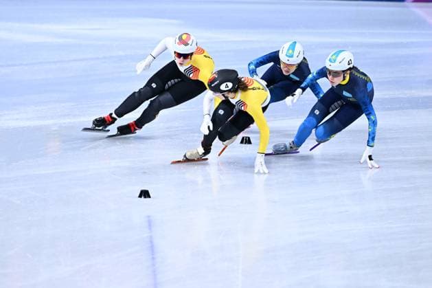Belgian shorttrack skater Tineke den Dulk and Belgian shorttrack skater Hanne Desmet pictured in action during the quarterfinals of the Mixed Team Relay of the Short Track Speed skating, Eisschnelllauf competition at the Milano Cortina 2026 Olympic Winter games, Winterspiele,Spiele, Summer games on Tuesday 10 February 2026 in Milan, Italy. The XXV Winter Olympics take place from 6 to 22 February 2026 in Italy. JASPERxJACOBS  x162363157x