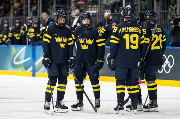 260210 Josefin Bouveng and Ebba Hedqvist of Sweden in the women s Ice hockey, Eishockey game between Japan and Sweden during day 4 of the 2026 Winter Olympics on February 10, 2026 in Milan. Photo: Emma Wallskog BILDBYRAN kod EW EW0626 ishockey ice hockey Olympic Games, Olympische Spiele, Olympia, OS olympics winter olympics os ol olympiska spel vinter-os olympiske leker milano cortina 2026 milan cortina 2026 milano cortina 2026 olympic games milano cortina 2026 winter olympic games milano cortina-os milano cortina-ol vinter-ol 4 bbeng sweden sverige dam japan *** 260210 Josefin Bouveng and Ebba Hedqvist of Sweden in the women s ice hockey game between Japan and Sweden during day 4 of the 2026 Winter Olympics on February 10, 2026 in Milan Photo Emma Wallskog BILDBYRAN kod EW EW0626 ishockey ice hockey olympic games olympics winter olympics os ol olympiska spel vinter os olympiske leker milano cortina 2026 milan cortina 2026 milano cortina 2026 olympic games milano cortina 2026 winter olympic games milano cortina os milano cortina ol vinter ol 4 bbeng sweden sverige dam japan  Copyright: EMMAxWALLSKOG BB260210EW016