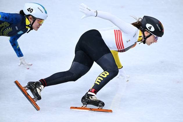 Belgian shorttrack skater Hanne Desmet pictured in action during the quarterfinals of the Mixed Team Relay of the Short Track Speed skating, Eisschnelllauf competition at the Milano Cortina 2026 Olympic Winter games, Winterspiele,Spiele, Summer games on Tuesday 10 February 2026 in Milan, Italy. The XXV Winter Olympics take place from 6 to 22 February 2026 in Italy. JASPERxJACOBS  x162364128x