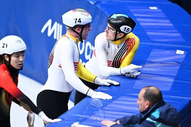 Belgian shorttrack skater Ward Petre: Belgian shorttrack skater Stijn Desmet pictured during the quarterfinals of the Mixed Team Relay of the Short Track Speed skating, Eisschnelllauf competition at the Milano Cortina 2026 Olympic Winter games, Winterspiele,Spiele, Summer games on Tuesday 10 February 2026 in Milan, Italy. The XXV Winter Olympics take place from 6 to 22 February 2026 in Italy. JASPERxJACOBS  x162365579x