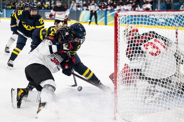 260210 Kohane Sato and goaltender Riko Kawaguchi of Japan and Ebba Hedqvist of Sweden in the women s Ice hockey, Eishockey game between Japan and Sweden during day 4 of the 2026 Winter Olympics on February 10, 2026 in Milan. Photo: Emma Wallskog BILDBYRAN kod EW EW0626 ishockey ice hockey Olympic Games, Olympische Spiele, Olympia, OS olympics winter olympics os ol olympiska spel vinter-os olympiske leker milano cortina 2026 milan cortina 2026 milano cortina 2026 olympic games milano cortina 2026 winter olympic games milano cortina-os milano cortina-ol vinter-ol 4 bbeng sweden sverige dam japan *** 260210 Kohane Sato and goaltender Riko Kawaguchi of Japan and Ebba Hedqvist of Sweden in the women s ice hockey game between Japan and Sweden during day 4 of the 2026 Winter Olympics on February 10, 2026 in Milan Photo Emma Wallskog BILDBYRAN kod EW EW0626 ishockey ice hockey olympic games olympics winter olympics os ol olympiska spel vinter os olympiske leker milano cortina 2026 milan cortina 2026 milano cortina 2026 olympic games milano cortina 2026 winter olympic games milano cortina os milano cortina ol vinter ol 4 bbeng sweden sverige dam japan  Copyright: EMMAxWALLSKOG BB260210EW019