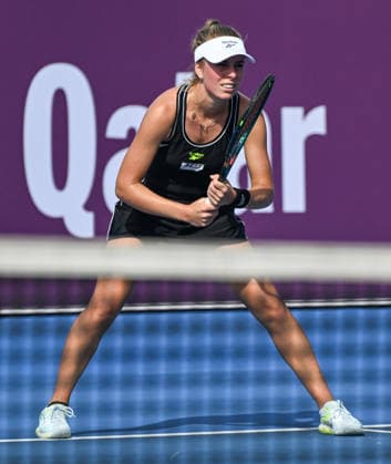 Qatar TotalEnergies Open 2026 - Day Three DOHA, QATAR FEBRUARY 10: Magdalena Frech of Poland in action against Ann Li of the United States in the second round on Day Three of the Qatar TotalEnergies Open, part of the Hologic WTA, Tennis Damen Tour, at the Khalifa International Tennis and Squash Complex on February 10, 2026 in Doha, Qatar. Doha Qatar  Copyright: xArturxWidakx originalFilename:widak-qatartot260210_npsU3.jpg
