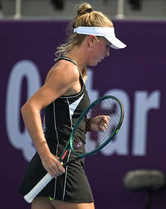 Qatar TotalEnergies Open 2026 - Day Three DOHA, QATAR FEBRUARY 10: Magdalena Frech of Poland in action against Ann Li of the United States in the second round on Day Three of the Qatar TotalEnergies Open, part of the Hologic WTA, Tennis Damen Tour, at the Khalifa International Tennis and Squash Complex on February 10, 2026 in Doha, Qatar. Doha Qatar  Copyright: xArturxWidakx originalFilename:widak-qatartot260210_npTyc.jpg