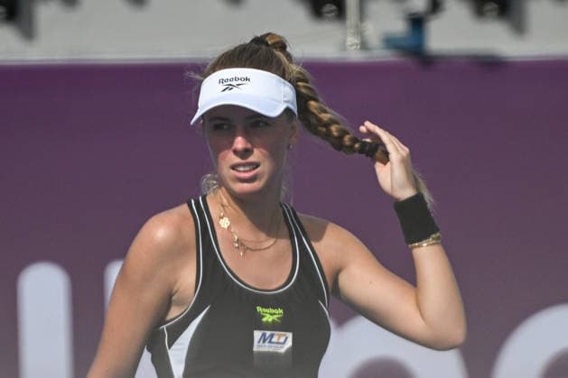 Qatar TotalEnergies Open 2026 - Day Three DOHA, QATAR FEBRUARY 10: Magdalena Frech of Poland in action against Ann Li of the United States in the second round on Day Three of the Qatar TotalEnergies Open, part of the Hologic WTA, Tennis Damen Tour, at the Khalifa International Tennis and Squash Complex on February 10, 2026 in Doha, Qatar. Doha Qatar  Copyright: xArturxWidakx originalFilename:widak-qatartot260210_npPQC.jpg