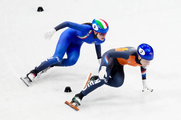 2026-02-10 - Milano Cortina 2026 Winter Olympics MILAN, ITALY - FEBRUARY 10: Xandra Velzeboer of Netherlands, Elisa Confortola of Italy performing on the Mixed Team Relay - Quarterfinals during the Milano Cortina 2026 Winter Olympics at the Milano Ice Skating Arena on February 10, 2026 in Milan, Italy Milan Milano Ice Skating Arena Italy Content not available for redistribution in The Netherlands directly or indirectly through any third parties. Copyright: xAndrexWeeningx