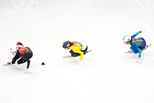 2026-02-10 - Milano Cortina 2026 Winter Olympics MILAN, ITALY - FEBRUARY 10: Chutong Zhang of China, Hanne Desmet of Belgium, Yana Khan of Kazakhstan performing on the Mixed Team Relay - Quarterfinals during the Milano Cortina 2026 Winter Olympics at the Milano Ice Skating Arena on February 10, 2026 in Milan, Italy Milan Milano Ice Skating Arena Italy Content not available for redistribution in The Netherlands directly or indirectly through any third parties. Copyright: xAndrexWeeningx