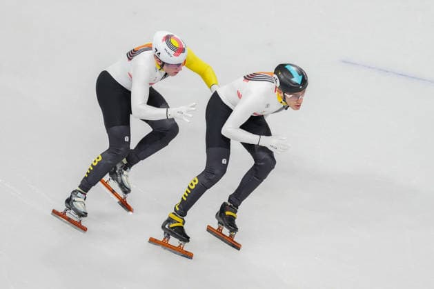 2026-02-10 - Milano Cortina 2026 Winter Olympics MILAN, ITALY - FEBRUARY 10: Ward Petre of Belgium, Stijn Desmet of Belgium performing on the Mixed Team Relay - Quarterfinals during the Milano Cortina 2026 Winter Olympics at the Milano Ice Skating Arena on February 10, 2026 in Milan, Italy Milan Milano Ice Skating Arena Italy Content not available for redistribution in The Netherlands directly or indirectly through any third parties. Copyright: xAndrexWeeningx