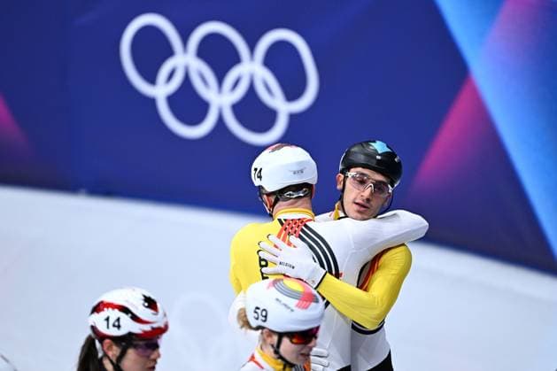 Belgian shorttrack skater Ward Petre and Belgian shorttrack skater Stijn Desmet celebrate after the semifinals of the Mixed Team Relay of the Short Track Speed skating, Eisschnelllauf competition at the Milano Cortina 2026 Olympic Winter games, Winterspiele,Spiele, Summer games on Tuesday 10 February 2026 in Milan, Italy. The XXV Winter Olympics take place from 6 to 22 February 2026 in Italy. JASPERxJACOBS  x162369364x