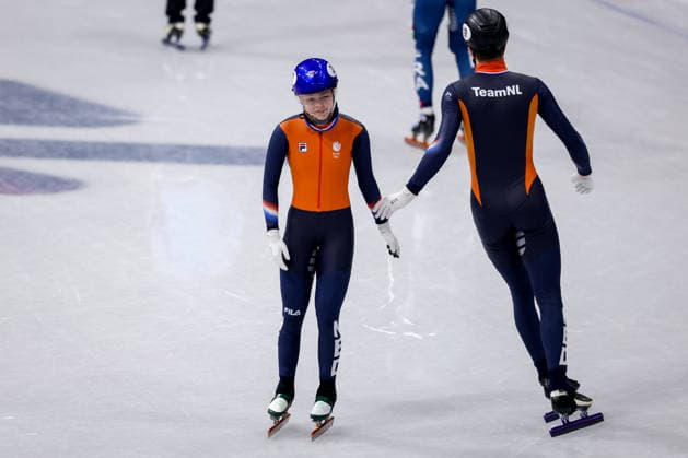 2026-02-10 Short Track Speed skating, Eisschnelllauf - Milano Cortina 2026 Winter Olympics - Day 4 MILAN, ITALY - FEBRUARY 10: Xandra Velzeboer of the Netherlands, Teun Boer of the Netherlands looks dejected after competing in the Mixed Team Relay during Day 4 of Short Track Speed Skating - Milano Cortina 2026 Winter Olympics at Milano Ice Skating Arena on February 10, 2026 in Milan, Italy. (Photo by Joris Verwijst BSR Agency) Milan Italy Content not available for redistribution in The Netherlands directly or indirectly through any third parties. Copyright: xBSRxAgencyx