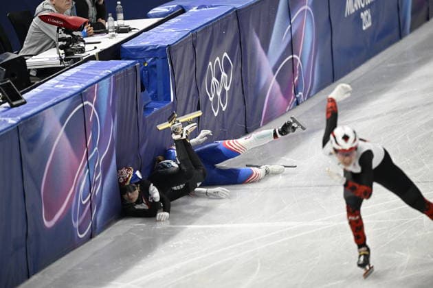 Winter Olympics - Short Track Speed skating, Eisschnelllauf Mixed Team Relay STODDARD Corinne team of USA and and SARAULT Courtney team of Canada during the Mixed relay short track event Milano Cortina 2026 Winter Olympics - Day 6 on February 10, 2026 at the Ice Skating Arena in Milan, Italy. Photo by JMP ABACAPRESS.COM Milan Italy  Copyright: xJMP ABACAx