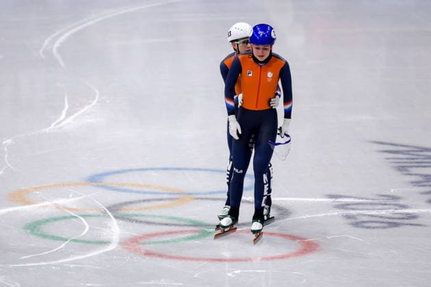 2026-02-10 Short Track Speed skating, Eisschnelllauf - Milano Cortina 2026 Winter Olympics - Day 4 MILAN, ITALY - FEBRUARY 10: Xandra Velzeboer of the Netherlands, Selma Poutsma of the Netherlands looks dejected after competing in the Mixed Team Relay during Day 4 of Short Track Speed Skating - Milano Cortina 2026 Winter Olympics at Milano Ice Skating Arena on February 10, 2026 in Milan, Italy. (Photo by Joris Verwijst BSR Agency) Milan Italy Content not available for redistribution in The Netherlands directly or indirectly through any third parties. Copyright: xBSRxAgencyx