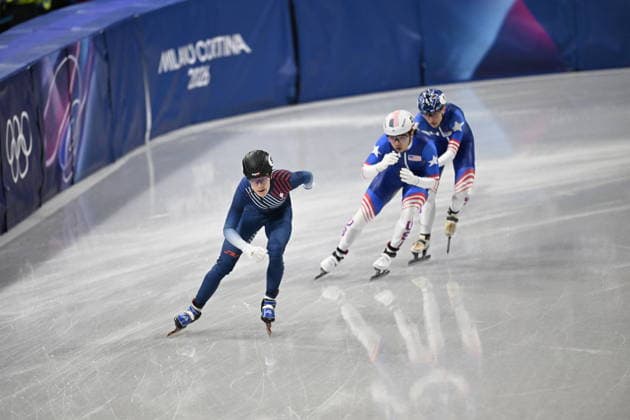 Winter Olympics - Short Track Speed skating, Eisschnelllauf Mixed Team Relay Etienne Bustier of France during the Mixed relay short track event Milano Cortina 2026 Winter Olympics - Day 6 on February 10, 2026 at the Ice Skating Arena in Milan, Italy. Photo by JMP ABACAPRESS.COM Milan Italy  Copyright: xJMP ABACAx