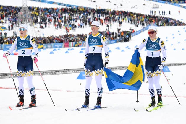 LKS 20260210 Sweden s skiers Jonna Sundling (2), winner Linn Svahn and Maja Dahlqvist (7) after the women s Sprint Classic Final at the Milano Cortina Winter Olympics at the Tesero Cross Country Skiing Stadium on February 10, 2026. Swedes took the first three spots. - MARKKU ULANDER Tesero Italy I76uRGypv4k  Copyright: xMarkkuxUlanderx I76uRGypv4k