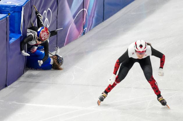2026-02-10 - Milano Cortina 2026 Winter Olympics MILAN, ITALY - FEBRUARY 10: Courtney Sarault of Canada, Gilli Kim of Republic of Korea, Corinne Stoddard of United States performing on the Mixed Team Relay - Semifinals during the Milano Cortina 2026 Winter Olympics at the Milano Ice Skating Arena on February 10, 2026 in Milan, Italy Milan Milano Ice Skating Arena Italy Content not available for redistribution in The Netherlands directly or indirectly through any third parties. Copyright: xAndrexWeeningx