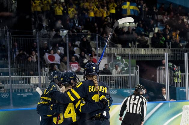 260210 Mira Hallin and Josefin Bouveng of Sweden celebrate after 0-3 in the women s Ice hockey, Eishockey game between Japan and Sweden during day 4 of the 2026 Winter Olympics on February 10, 2026 in Milan. Photo: Emma Wallskog BILDBYRAN kod EW EW0626 ishockey ice hockey Olympic Games, Olympische Spiele, Olympia, OS olympics winter olympics os ol olympiska spel vinter-os olympiske leker milano cortina 2026 milan cortina 2026 milano cortina 2026 olympic games milano cortina 2026 winter olympic games milano cortina-os milano cortina-ol vinter-ol 4 bbeng sweden sverige dam japan jubel *** 260210 Mira Hallin and Josefin Bouveng of Sweden celebrate after 0 3 in the women s ice hockey game between Japan and Sweden during day 4 of the 2026 Winter Olympics on February 10, 2026 in Milan Photo Emma Wallskog BILDBYRAN kod EW EW0626 ishockey ice hockey olympic games olympics winter olympics os ol olympiska spel vinter os olympiske leker milano cortina 2026 milan cortina 2026 milano cortina 2026 olympic games milano cortina 2026 winter olympic games milano cortina os milano cortina ol vinter ol 4 bbeng sweden sverige dam japan jubel  Copyright: EMMAxWALLSKOG BB260210EW036