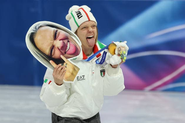 February 10, 2026, Milan, Lombardy, Italy: ARIANNA FONTANA of Team Italy celebrate winning the gold medal in the Mixed Team Relay final of the Short Track Speed skating, Eisschnelllauf at the Milano Cortina 2026 Winter Olympic Games, Olympische Spiele, Olympia, OS Olympics 2026: Milano Cortina: Short Track Speed Skating  - ZUMAc179 20260210_oly_c179_037 Copyright: xMickaelxChavetx