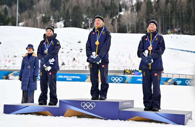 VAL DI FIEMME, ITALY 20260210 Swedish triple: Jonna Sundling, silver, Maja Dahlqvist, bronze, and Linn Svahn, gold, after the women s sprint final during the Winter Olympics in Val di Fiemme, Italy. *** The image is included in the SPORTS PACKAGE. For others PAYMENT IMAGE *** VAL DI FIEMME ITALY x10430x *** VAL DI FIEMME, ITALY 20260210 Swedish triple Jonna Sundling, silver, Maja Dahlqvist, bronze, and Linn Svahn, gold, after the women s sprint final during the Winter Olympics in Val di Fiemme, Italy The image is included in the SPORTS PACKAGE For others PAYMENT IMAGE VAL DI FIEMME ITALY x10430x  Copyright: xChristinexOlsson TTx 2026 OLYMPICS SKIING SPRINT