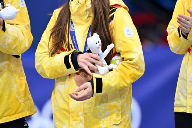 The Olympic mascot pictured during the podium ceremony of the Mixed Team Relay of the Short Track Speed skating, Eisschnelllauf competition at the Milano Cortina 2026 Olympic Winter games, Winterspiele,Spiele, Summer games on Tuesday 10 February 2026 in Milan, Italy. The XXV Winter Olympics take place from 6 to 22 February 2026 in Italy. JASPERxJACOBS  x162383225x