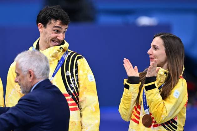 Belgian shorttrack skater Stijn Desmet and Belgian shorttrack skater Hanne Desmet celebrate their bronze medal on the podium of the Mixed Team Relay of the Short Track Speed skating, Eisschnelllauf competition at the Milano Cortina 2026 Olympic Winter games, Winterspiele,Spiele, Summer games on Tuesday 10 February 2026 in Milan, Italy. The XXV Winter Olympics take place from 6 to 22 February 2026 in Italy. JASPERxJACOBS  x162383320x