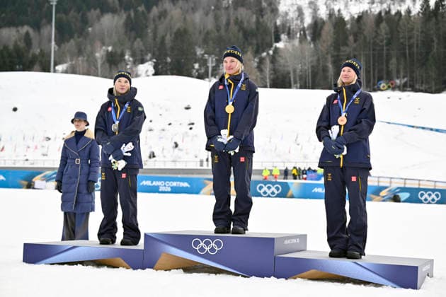VAL DI FIEMME, ITALY 20260210 Swedish triple: Jonna Sundling, silver, Maja Dahlqvist, bronze, and Linn Svahn, gold, after the women s sprint final during the Winter Olympics in Val di Fiemme, Italy. *** The image is included in the SPORTS PACKAGE. For others PAYMENT IMAGE *** VAL DI FIEMME ITALY x10430x *** VAL DI FIEMME, ITALY 20260210 Swedish triple Jonna Sundling, silver, Maja Dahlqvist, bronze, and Linn Svahn, gold, after the women s sprint final during the Winter Olympics in Val di Fiemme, Italy The image is included in the SPORTS PACKAGE For others PAYMENT IMAGE VAL DI FIEMME ITALY x10430x  Copyright: xChristinexOlsson TTx 2026 OLYMPICS SKIING SPRINT