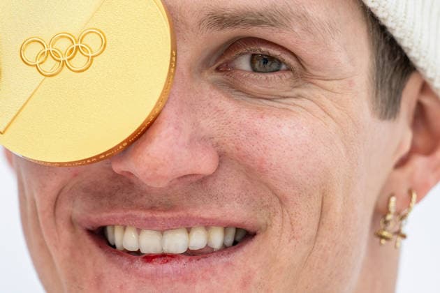 260210 Birk Ruud of Norway with his gold medal after winning men™s freestyle skiing slopestyle final during day 4 of the 2026 Winter Olympics on February 10, 2026 in Livigno. Photo: Vegard Grott BILDBYRAN kod VG VG0867 bbeng Olympic Games, Olympische Spiele, Olympia, OS olympics winter olympics os ol olympiska spel vinter-os olympiske leker milano cortina 2026 milan cortina 2026 milano cortina 2026 olympic games milano cortina 2026 winter olympic games milano cortina-os milano cortina-ol vinter-ol finale freeskiing slopestyle freeski freestyle friski norge jubel *** 260210 Birk Ruud of Norway with his gold medal after winning men™s freestyle skiing slopestyle final during day 4 of the 2026 Winter Olympics on February 10, 2026 in Livigno Photo Vegard Grott BILDBYRAN kod VG VG0867 bbeng olympic games olympics winter olympics os ol olympiska spel vinter os olympiske leker milano cortina 2026 milan cortina 2026 milano cortina 2026 olympic games milano cortina 2026 winter olympic games milano cortina os milano cortina ol vinter ol finale freeskiing slopestyle freeski freestyle friski norge jubel  Copyright: VEGARDxGRoTT BB260210VG043