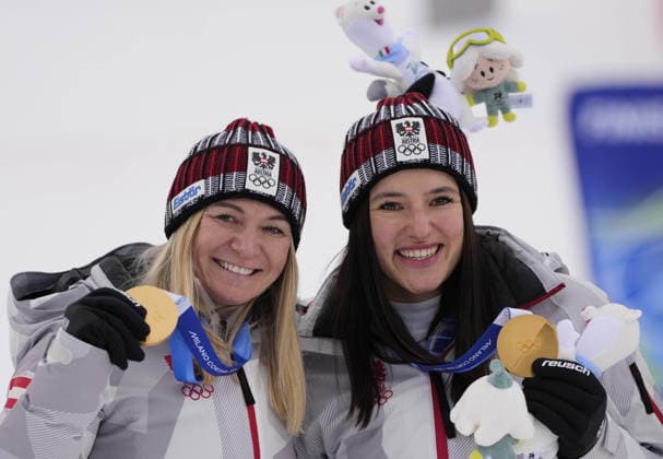 Olympics Winter games, Winterspiele,Spiele, Summer games Milano Cortina 2026. Cortina D Ampezzo 10 02 2026 Women s Team Combined Ariane Raedler (AUT) Katharina Huber (AUT) foto IPP Gio Auletta Pentaphoto italy ITALY  Copyright: xR4924_italyphotopressx
