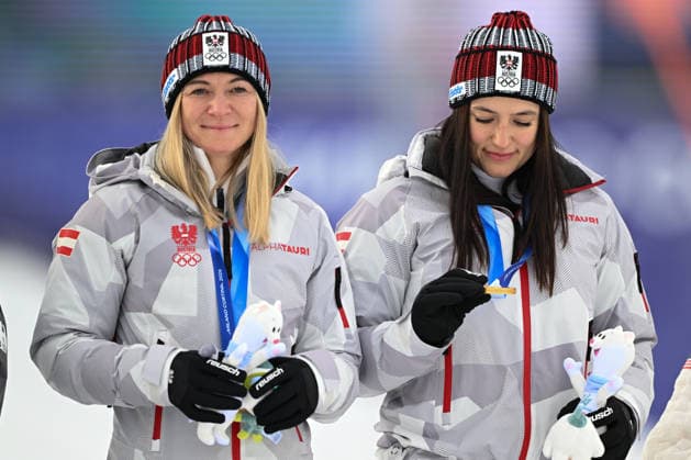 GIOCHI OLIMPICI - Olimpiadi Invernali Milano-Cortina 2026 - Alpine Skiing Women s Team Combined, Slalom Ariane Raedler Katharina Huber from Austria during the Winter Olympic Games, Olympische Spiele, Olympia, OS Milano Cortina 2026, in Tofane Alpine Skiing Centre , on February 10 2026, in Cortina, Italy Cortina D Ampezzo Italy  Copyright: xIPAxSport ABACAx