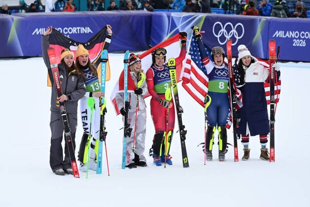 Alpine Skiing - Milano Cortina 2026 Winter Olympics: Day 4 Kira Weidle Winkelmann and Emma Aicher from Germany, Ariane Raedler and Katharina Huber from Austria, and Jacqueline Wiles and Paula Moltzan from the United States participate in the Winter Olympic Games, Olympische Spiele, Olympia, OS in Milano Cortina 2026, at the Tofane Alpine Skiing Centre, on February 10, 2026, in Cortina, Italy. Cortina Veneto Italy  Copyright: xFedericoxManonix originalFilename:manoni-olympics260210_npZcM.jpg