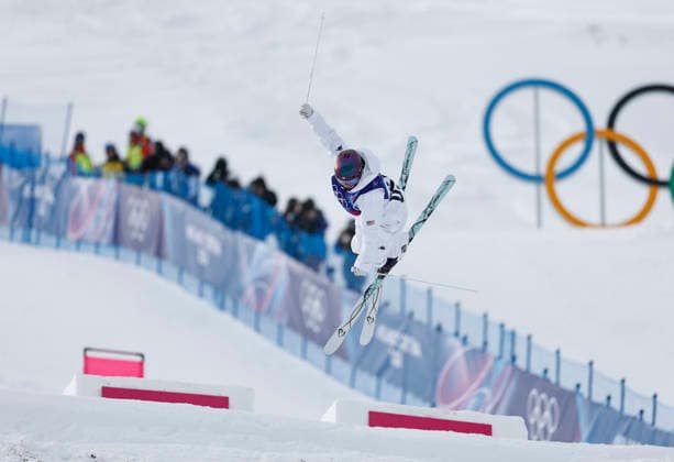 (260210) -- LIVIGNO, Feb. 10, 2026 -- Olivia Giaccio of the United States competes during the freestyle skiing women s moguls qualification at the Milan-Cortina 2026 Olympic Winter games, Winterspiele,Spiele, Summer games in Livigno, Italy, Feb. 10, 2026. ) (MICO2026)ITALY-LIVIGNO-OLYMPIC WINTER GAMES-FREESTYLE SKIING-WOMEN S MOGULS-QUALIFICATION WangxPeng 