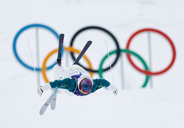 (260210) -- LIVIGNO, Feb. 10, 2026 -- Jakara Anthony of Australia competes during the freestyle skiing women s moguls qualification at the Milan-Cortina 2026 Olympic Winter games, Winterspiele,Spiele, Summer games in Livigno, Italy, Feb. 10, 2026. ) (MICO2026)ITALY-LIVIGNO-OLYMPIC WINTER GAMES-FREESTYLE SKIING-WOMEN S MOGULS-QUALIFICATION WangxPeng 