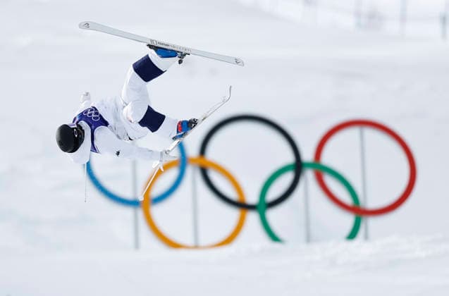 (260210) -- LIVIGNO, Feb. 10, 2026 -- Elizabeth Lemley of the United States competes during the freestyle skiing women s moguls qualification at the Milan-Cortina 2026 Olympic Winter games, Winterspiele,Spiele, Summer games in Livigno, Italy, Feb. 10, 2026. ) (MICO2026)ITALY-LIVIGNO-OLYMPIC WINTER GAMES-FREESTYLE SKIING-WOMEN S MOGULS-QUALIFICATION WangxPeng 