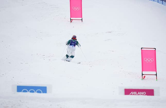 (260210) -- LIVIGNO, Feb. 10, 2026 -- Jakara Anthony of Australia competes during the freestyle skiing women s moguls qualification at the Milan-Cortina 2026 Olympic Winter games, Winterspiele,Spiele, Summer games in Livigno, Italy, Feb. 10, 2026. ) (MICO2026)ITALY-LIVIGNO-OLYMPIC WINTER GAMES-FREESTYLE SKIING-WOMEN S MOGULS-QUALIFICATION HuxChao 