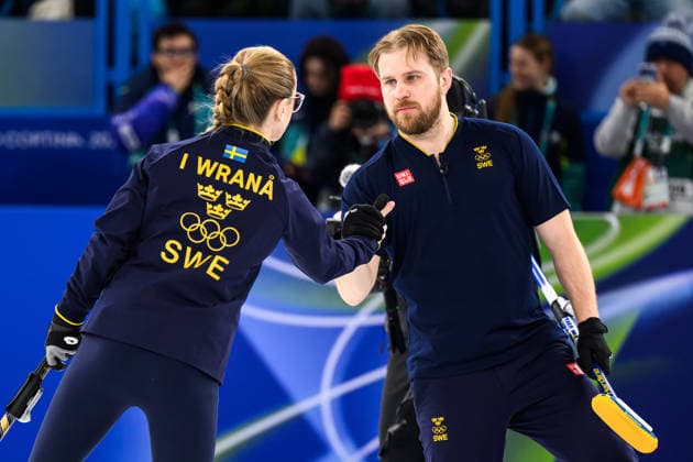260210 Isabella Wrana and Rasmus Wrana of Sweden compete in the mixed doubles curling final match between Sweden and USA during day 4 of the 2026 Winter Olympics on February 10, 2026 in Cortina. Photo: Jon Olav Nesvold BILDBYRAN COP 217 JM0787 bbeng curling Olympic Games, Olympische Spiele, Olympia, OS olympics winter olympics os ol olympiska spel vinter-os olympiske leker milano cortina 2026 milan cortina 2026 milano cortina 2026 olympic games milano cortina 2026 winter olympic games milano cortina-os milano cortina-ol vinter-ol final sverige sweden usa united states *** 260210 Isabella Wrana and Rasmus Wrana of Sweden compete in the mixed doubles curling final match between Sweden and USA during day 4 of the 2026 Winter Olympics on February 10, 2026 in Cortina Photo Jon Olav Nesvold BILDBYRAN COP 217 JM0787 bbeng curling olympic games olympics winter olympics os ol olympiska spel vinter os olympiske leker milano cortina 2026 milan cortina 2026 milano cortina 2026 olympic games milano cortina 2026 winter olympic games milano cortina os milano cortina ol vinter ol final sverige sweden usa united states  Copyright: JONxOLAVxNESVOLD BB260210JE098