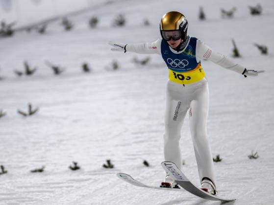 OLYMPICS - Winter Olympic Games, Olympische Spiele, Olympia, OS Milano Cortina 2026 VAL DI FIEMME,ITALY,10.FEB.26 - OLYMPICS, Ski jumping, Skispringen, Ski, nordisch - Winter Olympic Games Milano Cortina 2026, normal hill, mixed team. Image shows Julia Muehlbacher (AUT).  GEPAxpictures xOliverxLerch