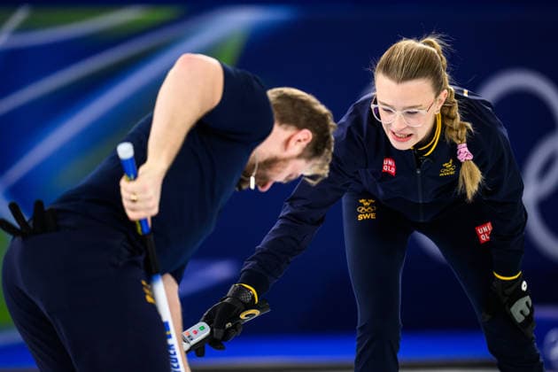 260210 Rasmus Wrana and Isabella Wrana of Sweden compete in the mixed doubles curling final match between Sweden and USA during day 4 of the 2026 Winter Olympics on February 10, 2026 in Cortina. Photo: Jon Olav Nesvold BILDBYRAN COP 217 JM0787 bbeng curling Olympic Games, Olympische Spiele, Olympia, OS olympics winter olympics os ol olympiska spel vinter-os olympiske leker milano cortina 2026 milan cortina 2026 milano cortina 2026 olympic games milano cortina 2026 winter olympic games milano cortina-os milano cortina-ol vinter-ol final sverige sweden usa united states *** 260210 Rasmus Wrana and Isabella Wrana of Sweden compete in the mixed doubles curling final match between Sweden and USA during day 4 of the 2026 Winter Olympics on February 10, 2026 in Cortina Photo Jon Olav Nesvold BILDBYRAN COP 217 JM0787 bbeng curling olympic games olympics winter olympics os ol olympiska spel vinter os olympiske leker milano cortina 2026 milan cortina 2026 milano cortina 2026 olympic games milano cortina 2026 winter olympic games milano cortina os milano cortina ol vinter ol final sverige sweden usa united states  Copyright: JONxOLAVxNESVOLD BB260210JE107