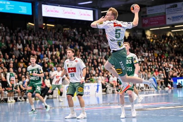 Goeppingen, Deutschland, 10.02.26: Florian Kranzmann (GWD Minden) in Aktion, am Ball, Einzelaktion waehrend des Daikin Handball Bundesliga Spiels zwischen FRISCH AUF! Goeppingen vs GWD Minden in der EWS Arena am 10. Februar 2026 in Goeppingen, Deutschland. (Foto von Harry Langer DeFodi Images) Goeppingen, Germany, 10.02.26: Florian Kranzmann (GWD Minden) controls the Ball during the Daikin Handball Bundesliga match between FRISCH AUF! Goeppingen vs GWD Minden at EWS Arena on February 10, 2026 in Goeppingen, Germany. (Photo by Harry Langer DeFodi Images) (Photo by Harry Langer DeFodi Images) -