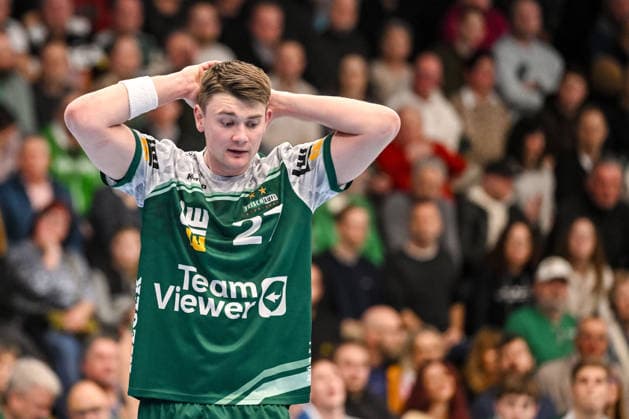 Goeppingen, Deutschland, 10.02.26: Oskar Sunnefeldt (FRISCH AUF! Goeppingen) enttaeusscht waehrend des Daikin Handball Bundesliga Spiels zwischen FRISCH AUF! Goeppingen vs GWD Minden in der EWS Arena am 10. Februar 2026 in Goeppingen, Deutschland. (Foto von Harry Langer DeFodi Images) Goeppingen, Germany, 10.02.26: Oskar Sunnefeldt (FRISCH AUF! Goeppingen) looks dejected during the Daikin Handball Bundesliga match between FRISCH AUF! Goeppingen vs GWD Minden at EWS Arena on February 10, 2026 in Goeppingen, Germany. (Photo by Harry Langer DeFodi Images) (Photo by Harry Langer DeFodi Images) -