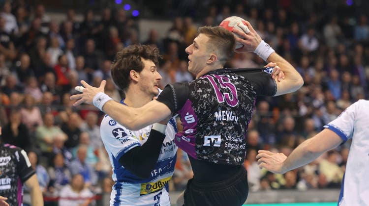 Stuttgart , Handball Daikin Bundesliga TVB Stuttgart vs. ThSV Eisenach , Simone Mengon ( TVB )